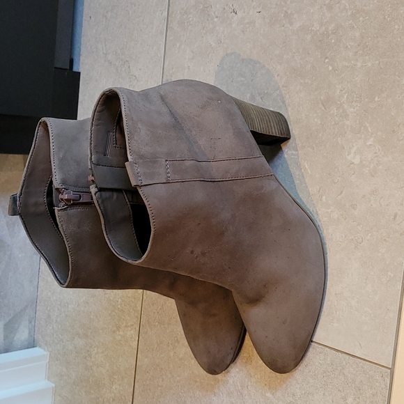Marc Fisher Suede Ankle Booties - Picture 3 of 13
